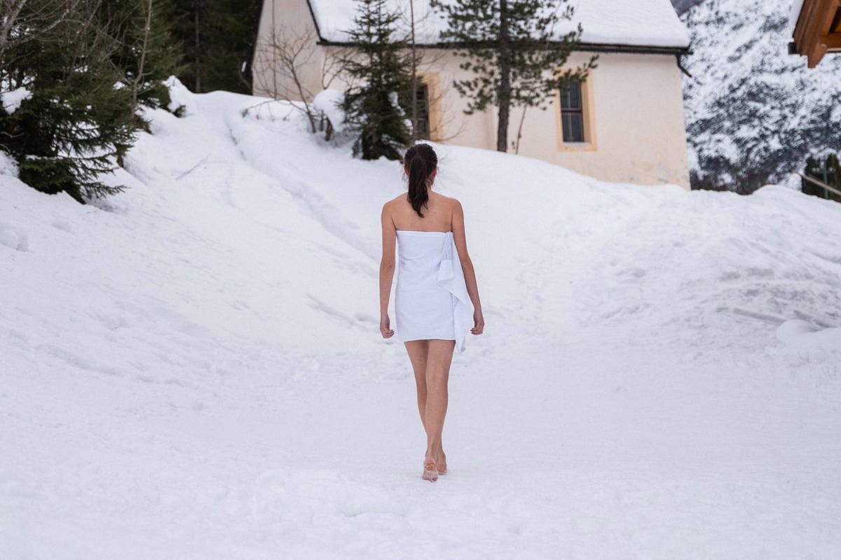 A piedi sulla neve Bad Moos Aqua Spa Resort relax e romanticismo immersi nella neve